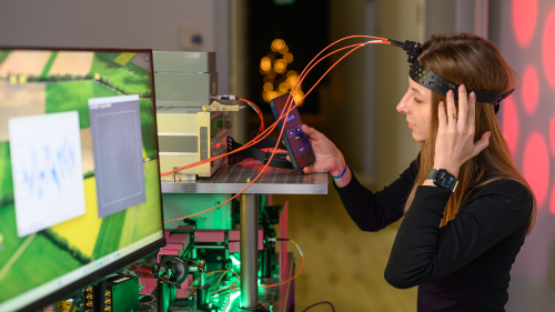 abstrakcyjna grafika pokazująca model karty sieciowej dla komputerów kwantowych